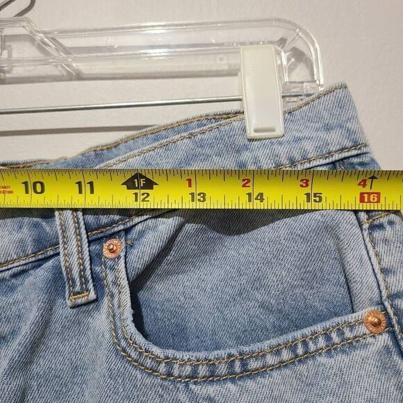 Universal Thread Boyfriend Shorts Size 10/30R - Picture 9 of 10